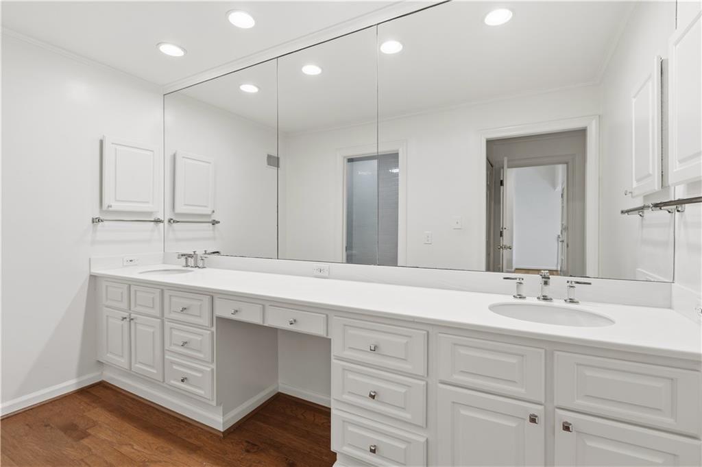 10 Mooregate Square Unit 10