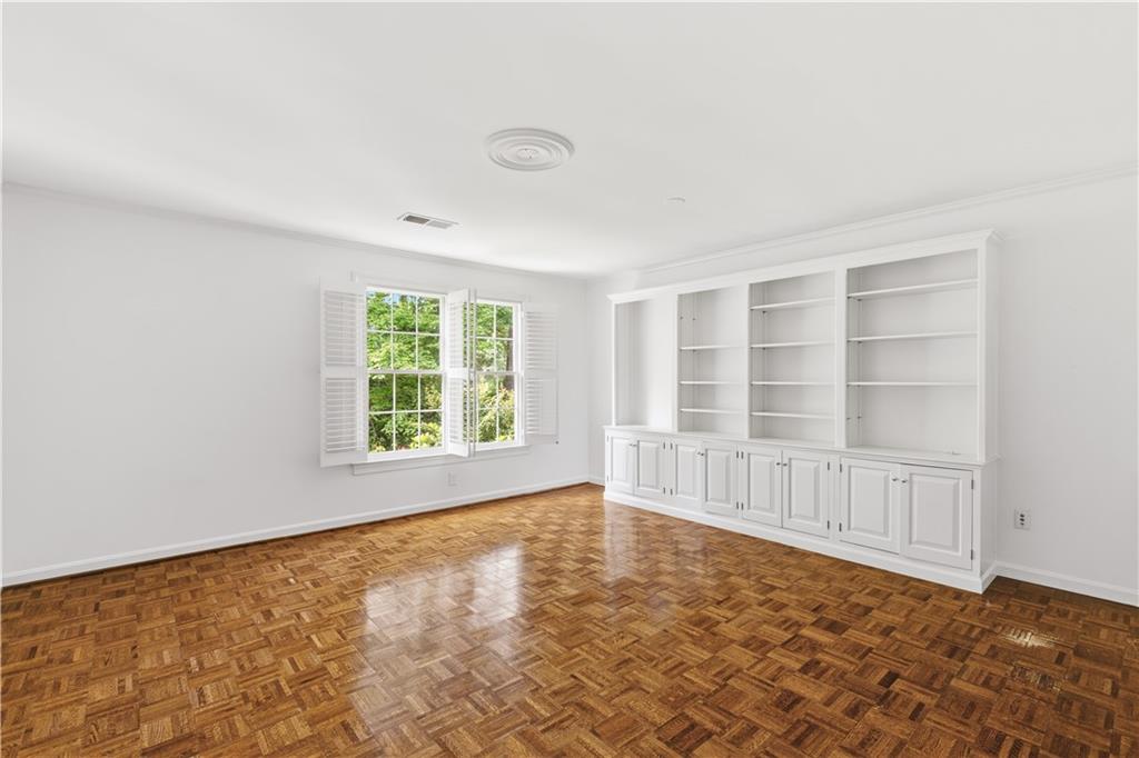 10 Mooregate Square Unit 10