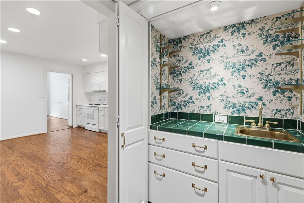 10 Mooregate Square Unit 10