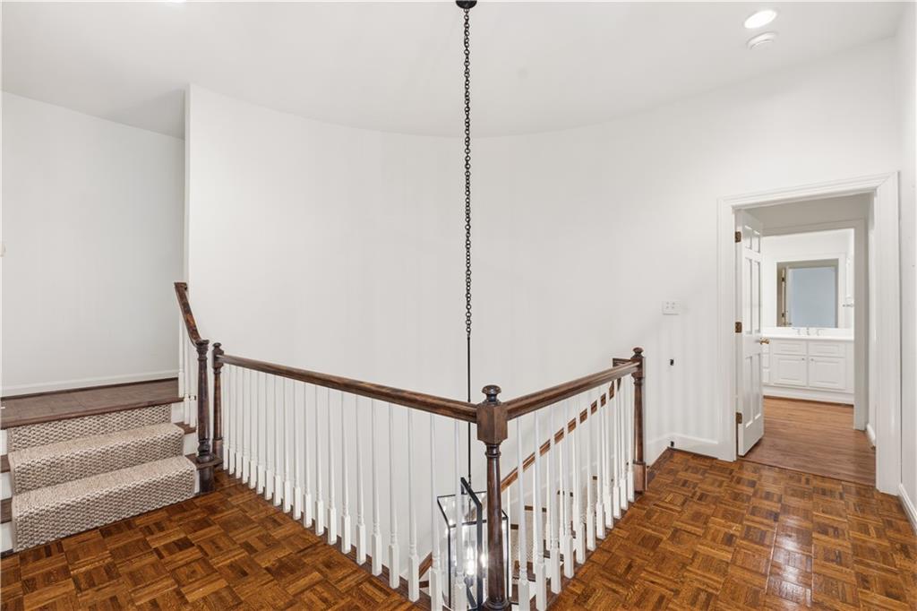 10 Mooregate Square Unit 10