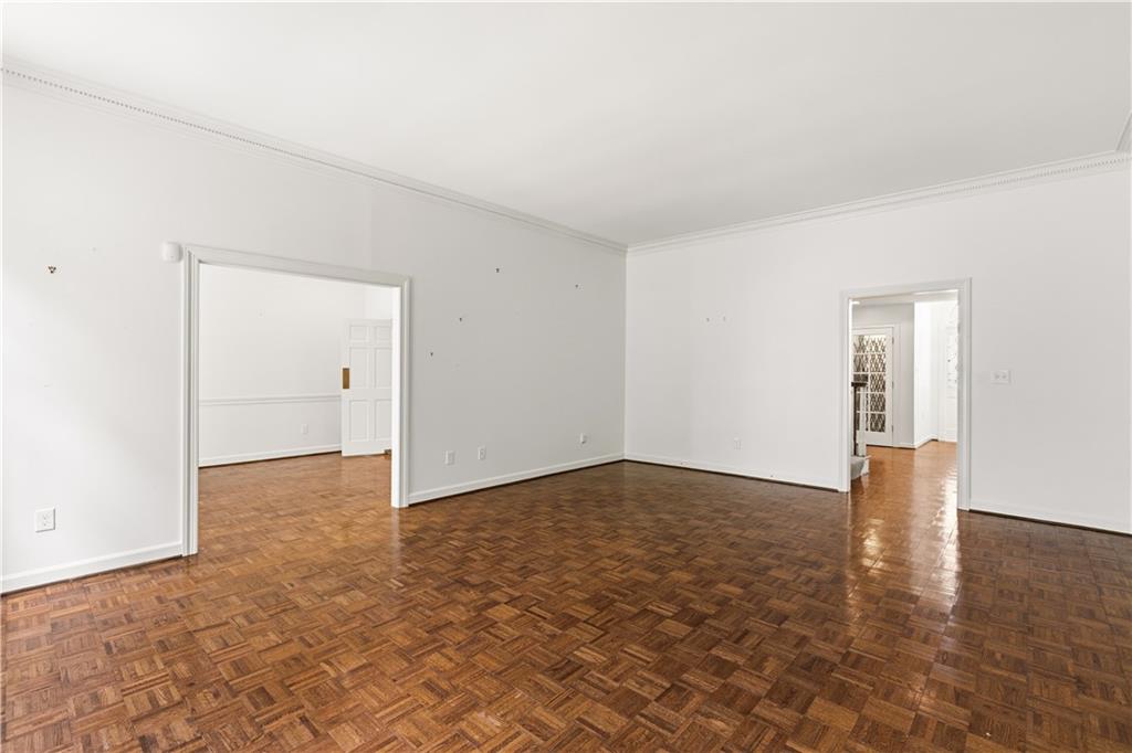 10 Mooregate Square Unit 10