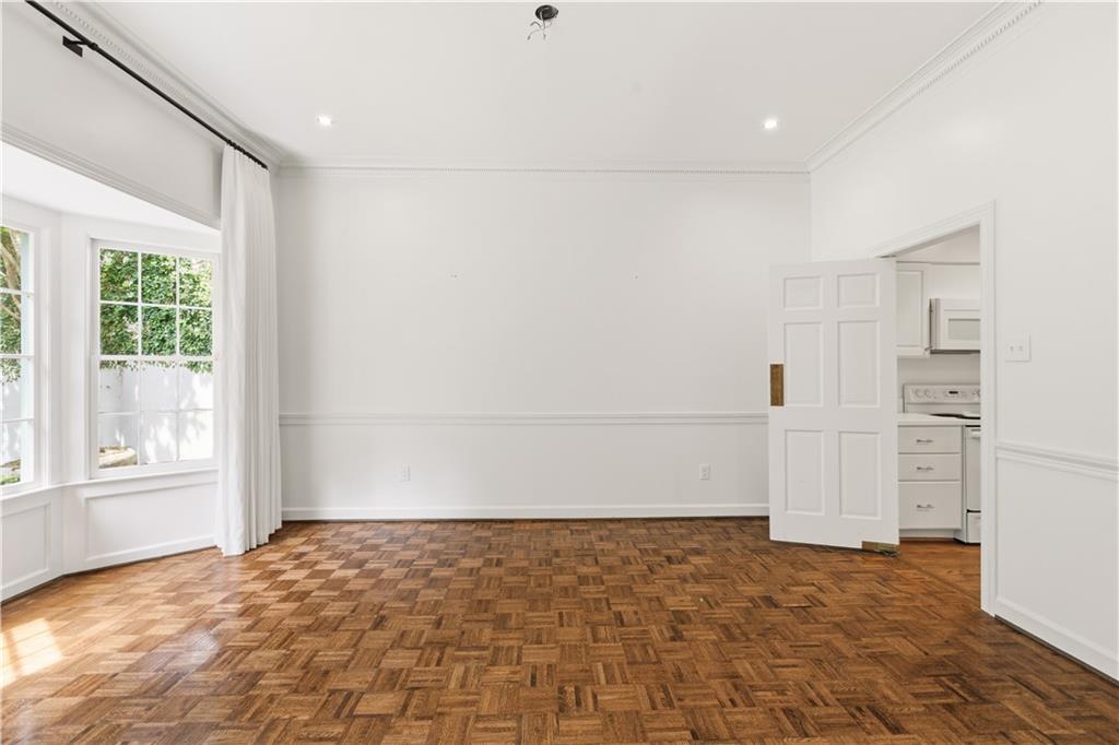 10 Mooregate Square Unit 10