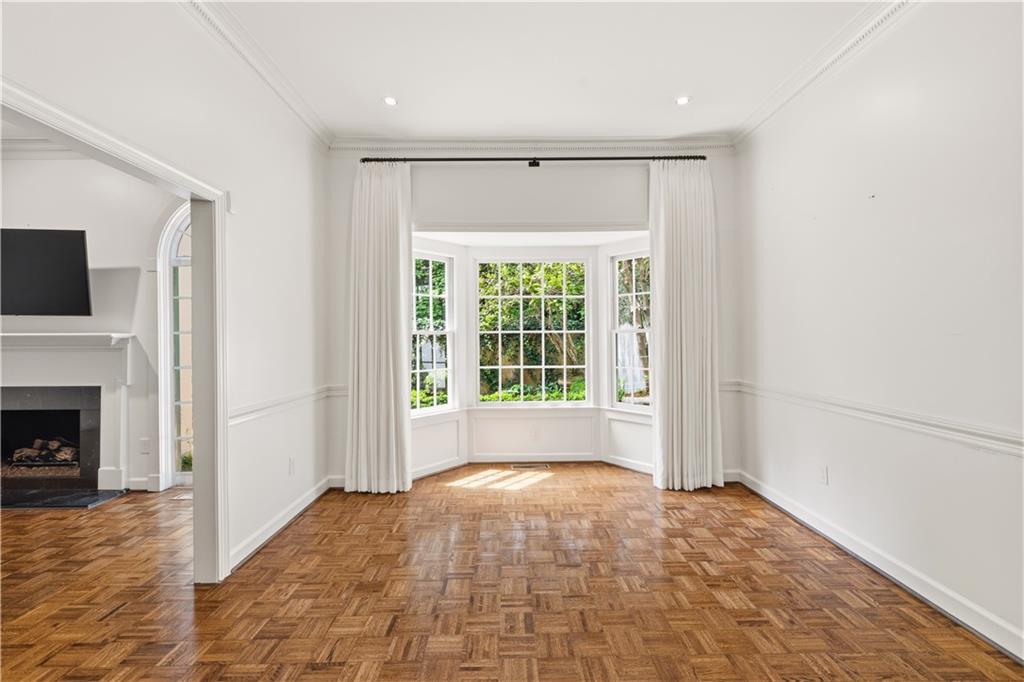 10 Mooregate Square Unit 10