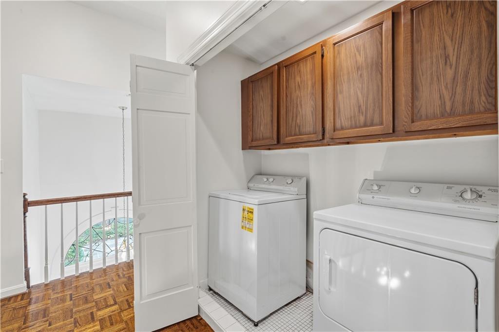 10 Mooregate Square Unit 10