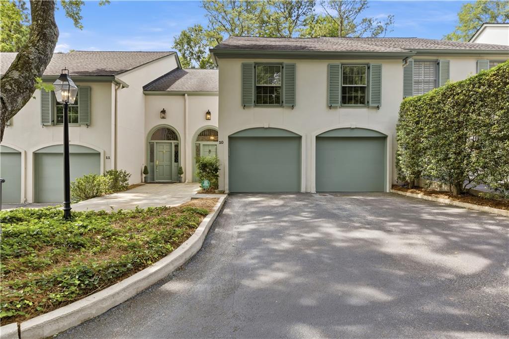 10 Mooregate Square Unit 10