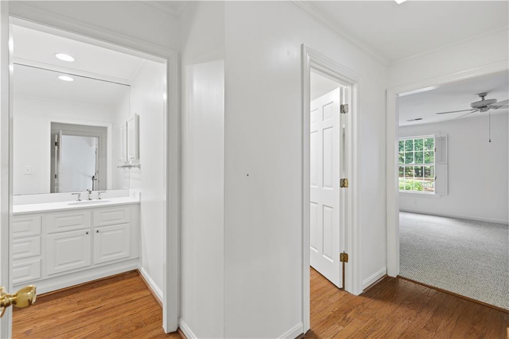 10 Mooregate Square Unit 10