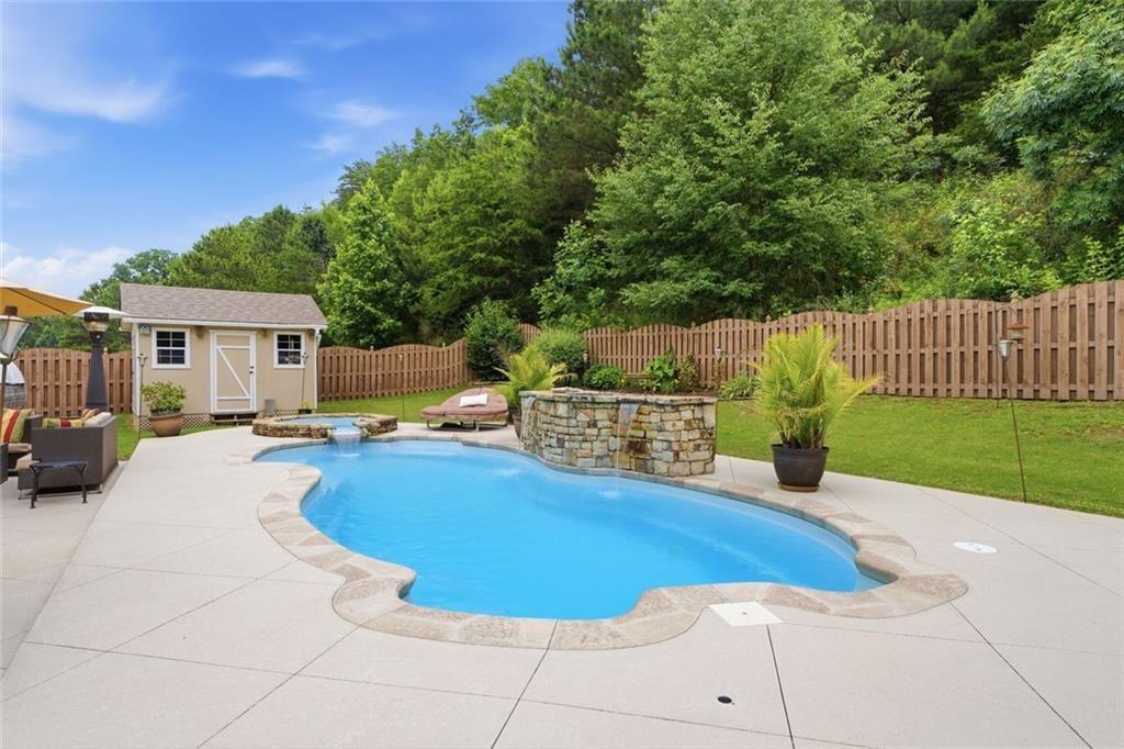 1975 Poplar Ridge Place