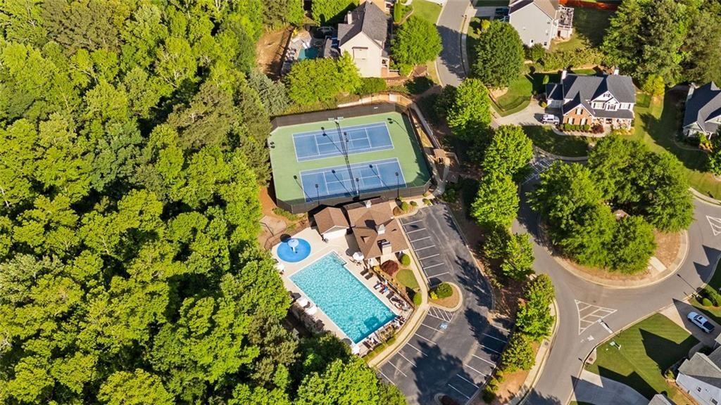 1975 Poplar Ridge Place