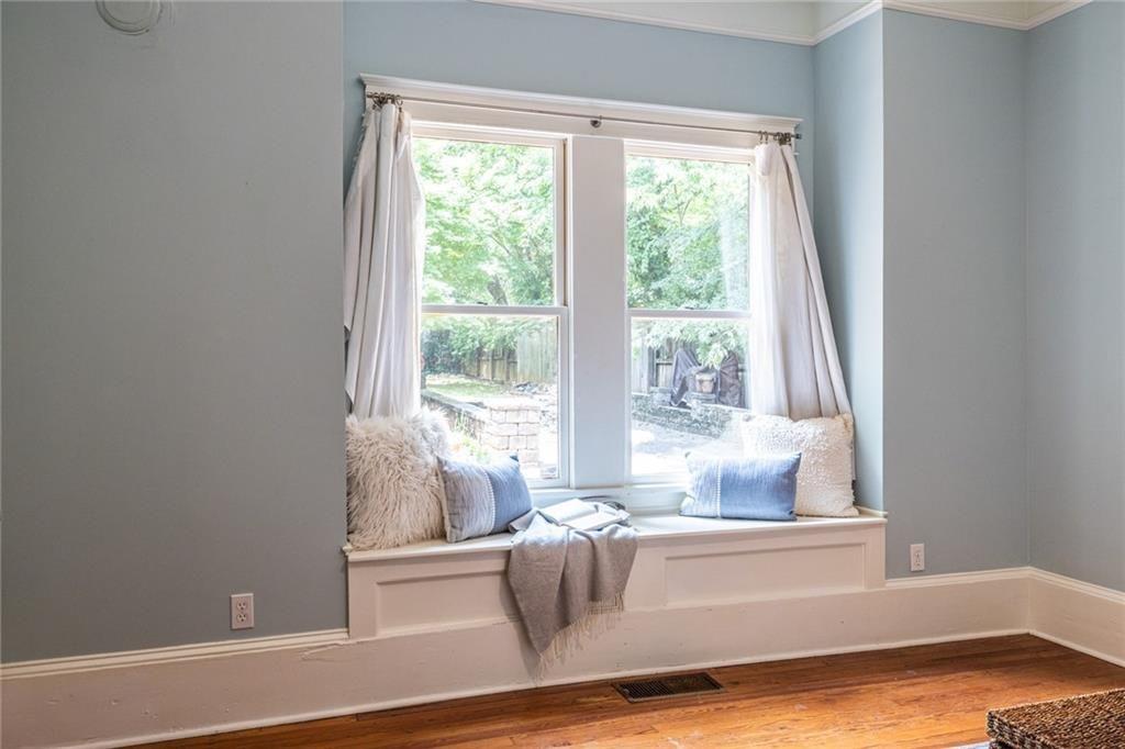 45 Bates Avenue SE