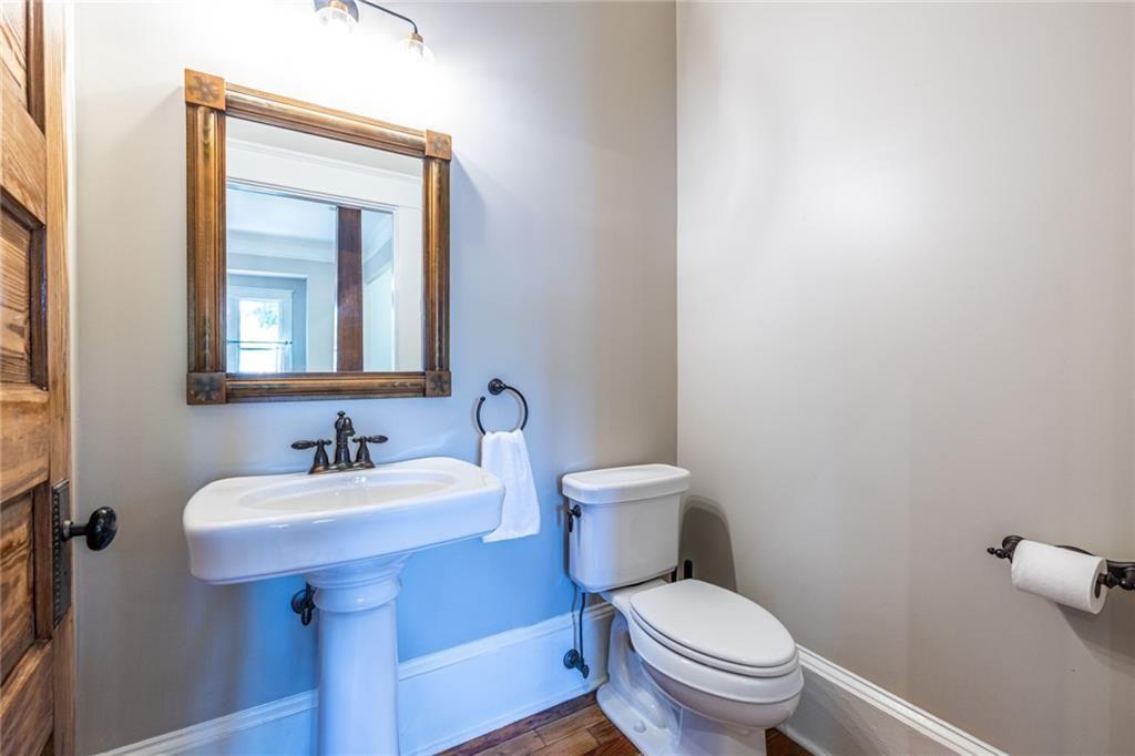 45 Bates Avenue SE