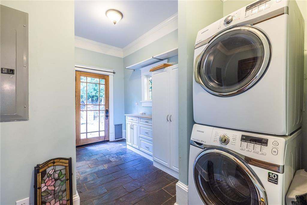 45 Bates Avenue SE