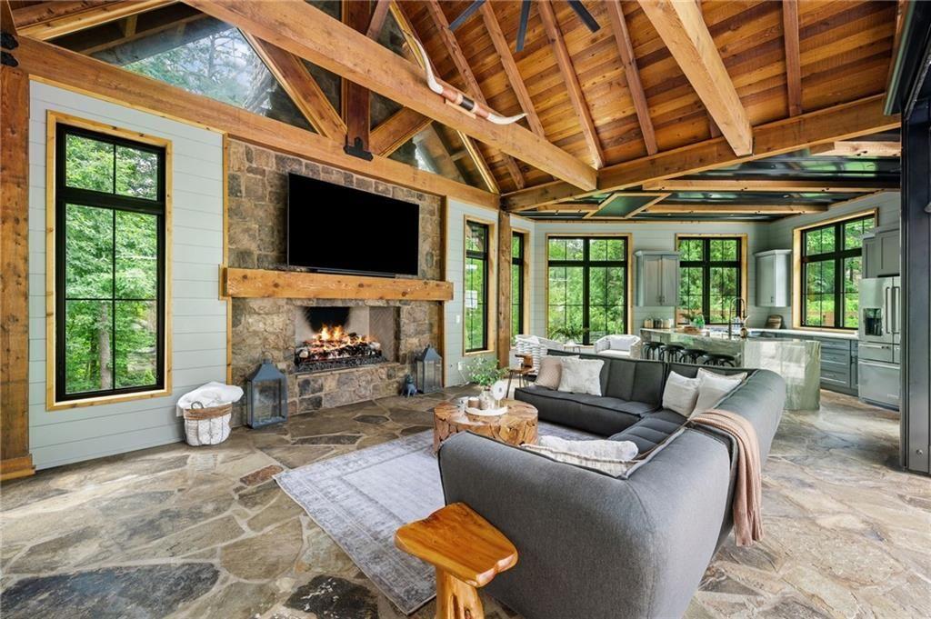 1945 Pine Mountain Road