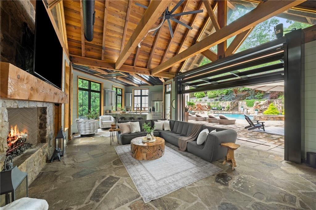 1945 Pine Mountain Road