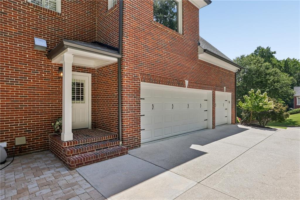 720 Lake Mist Cove
