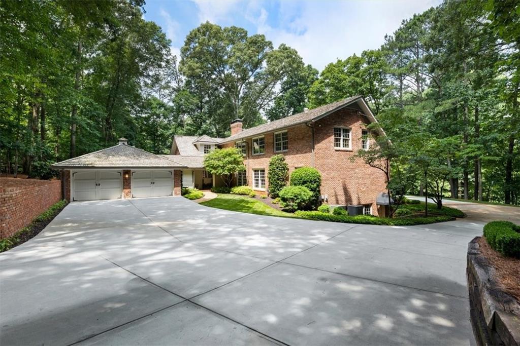 100 Huntcliff Point