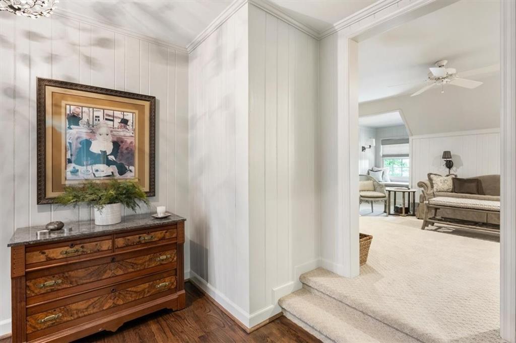 100 Huntcliff Point
