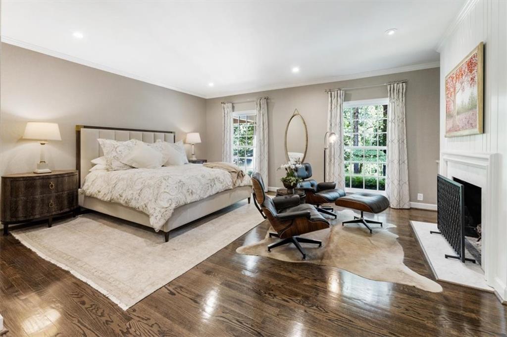 100 Huntcliff Point