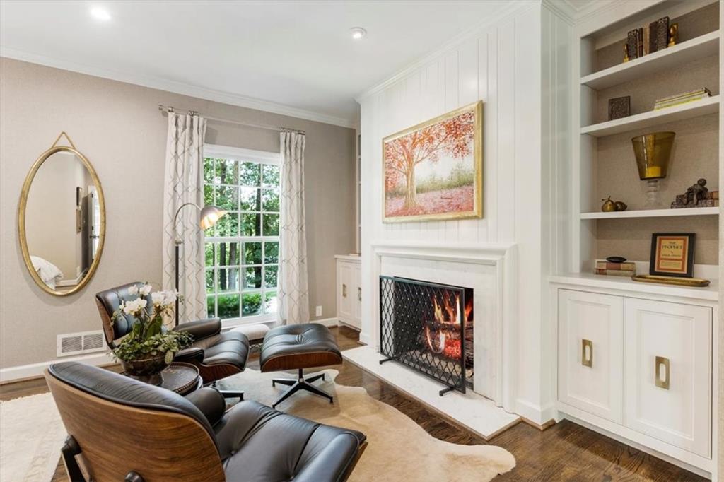 100 Huntcliff Point