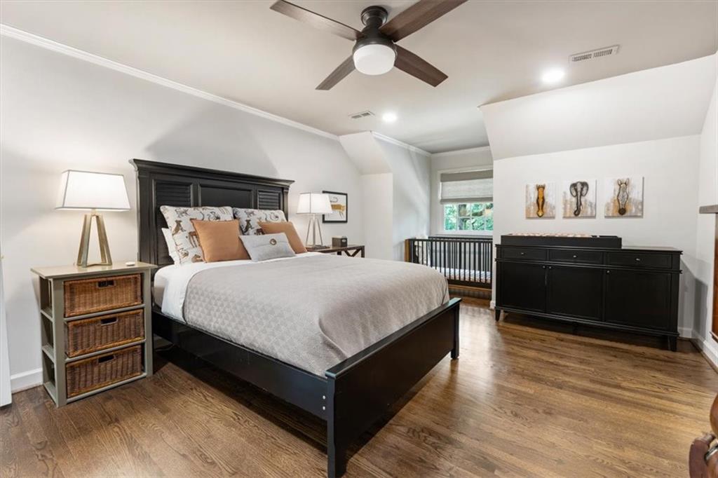 100 Huntcliff Point