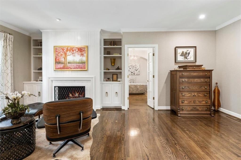 100 Huntcliff Point