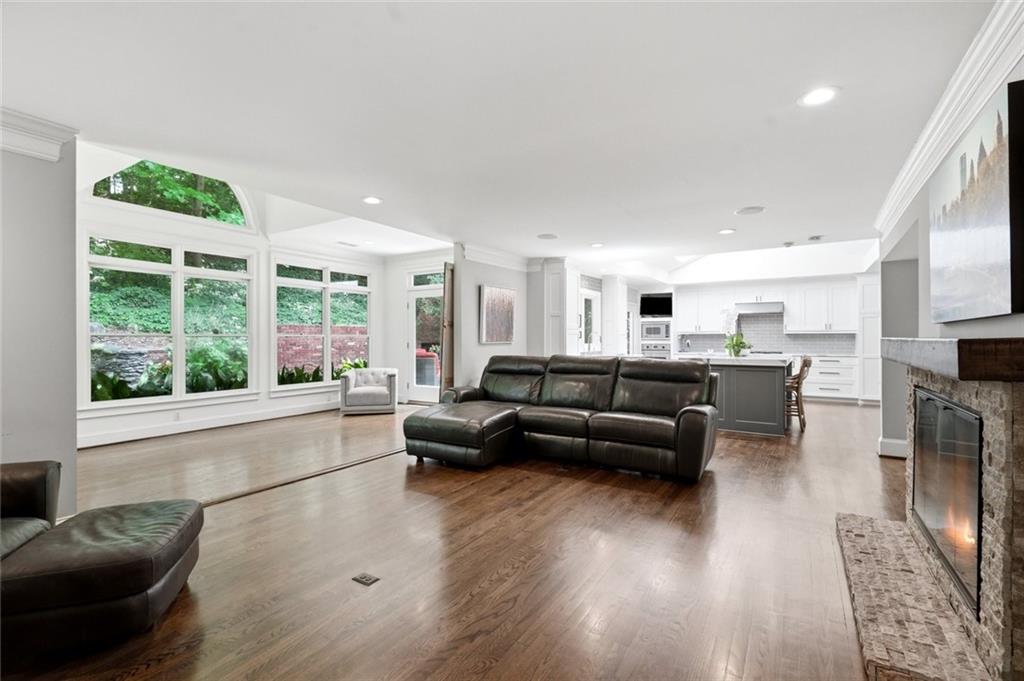 2321 Bohler Road NW