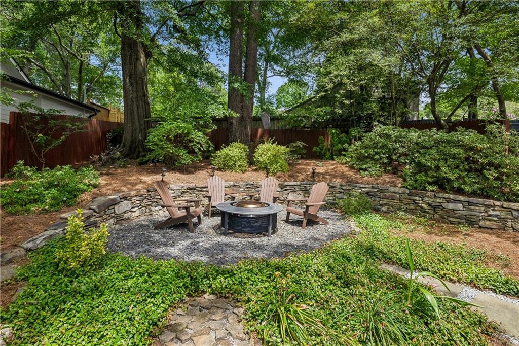 2365 Glenwood Drive NE