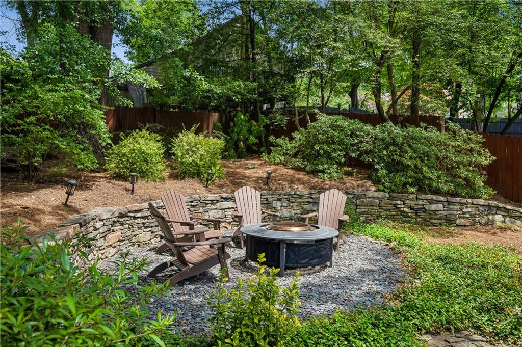 2365 Glenwood Drive NE