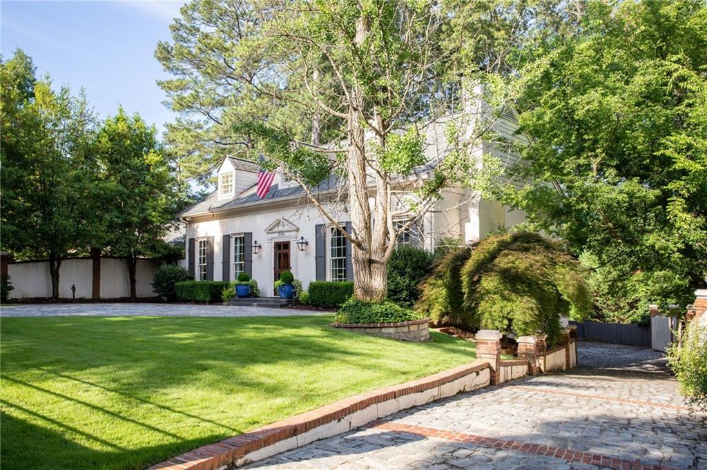 2184 Radcliffe Drive NW
