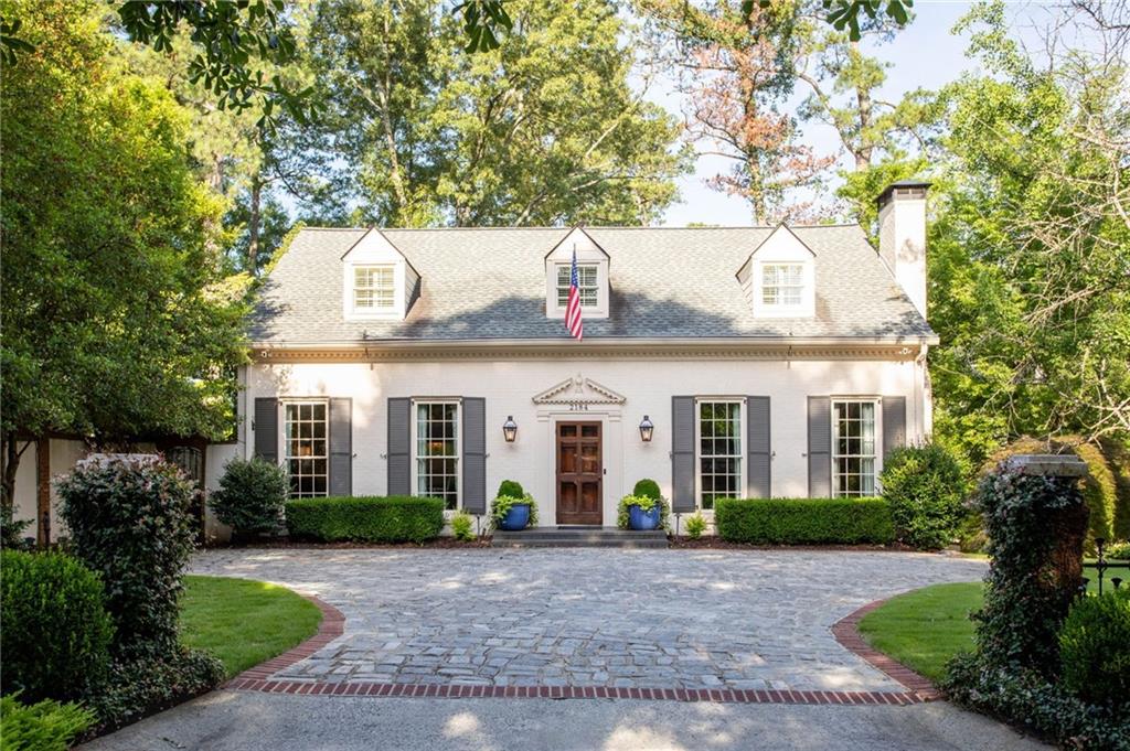 2184 Radcliffe Drive NW