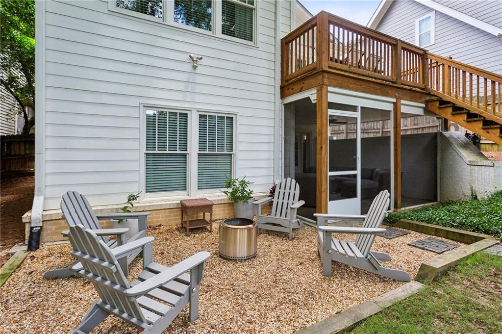 39 East Drive NE