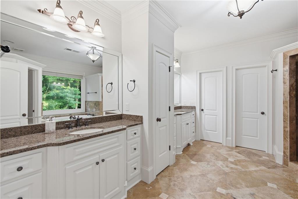 15625 Canterbury Chase