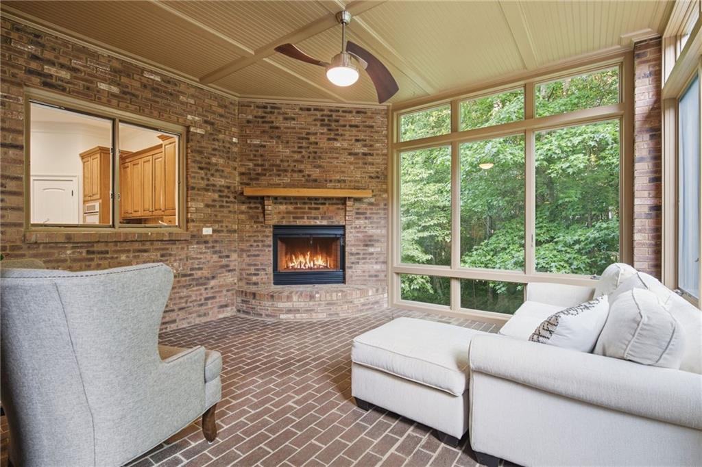 15625 Canterbury Chase