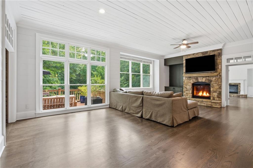 15625 Canterbury Chase