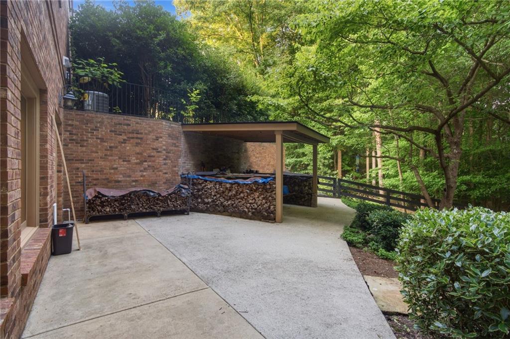 15625 Canterbury Chase