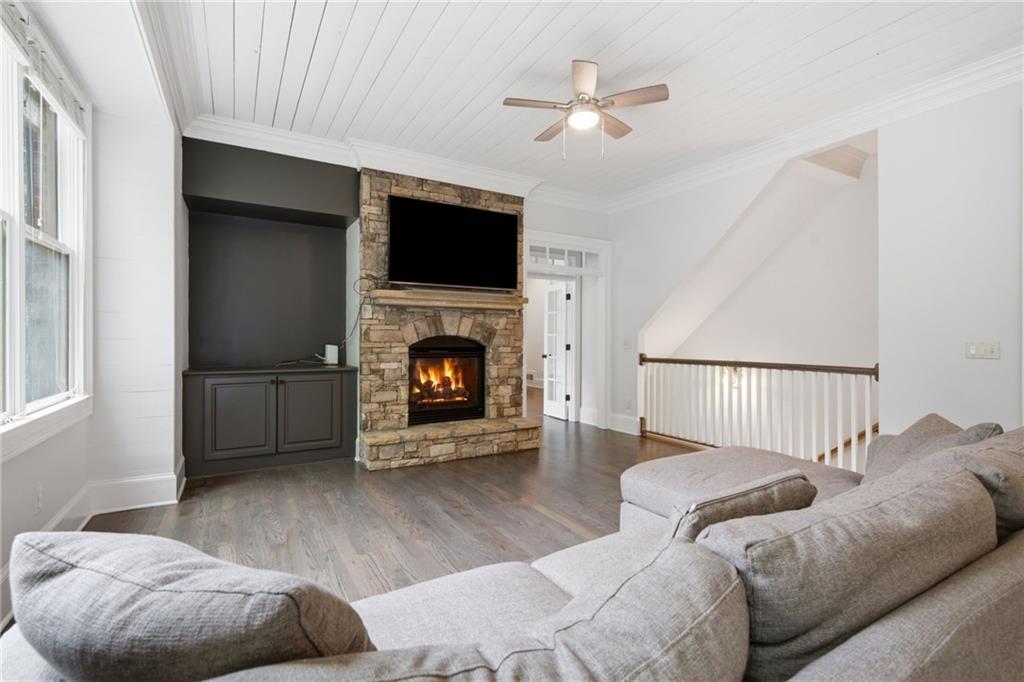 15625 Canterbury Chase