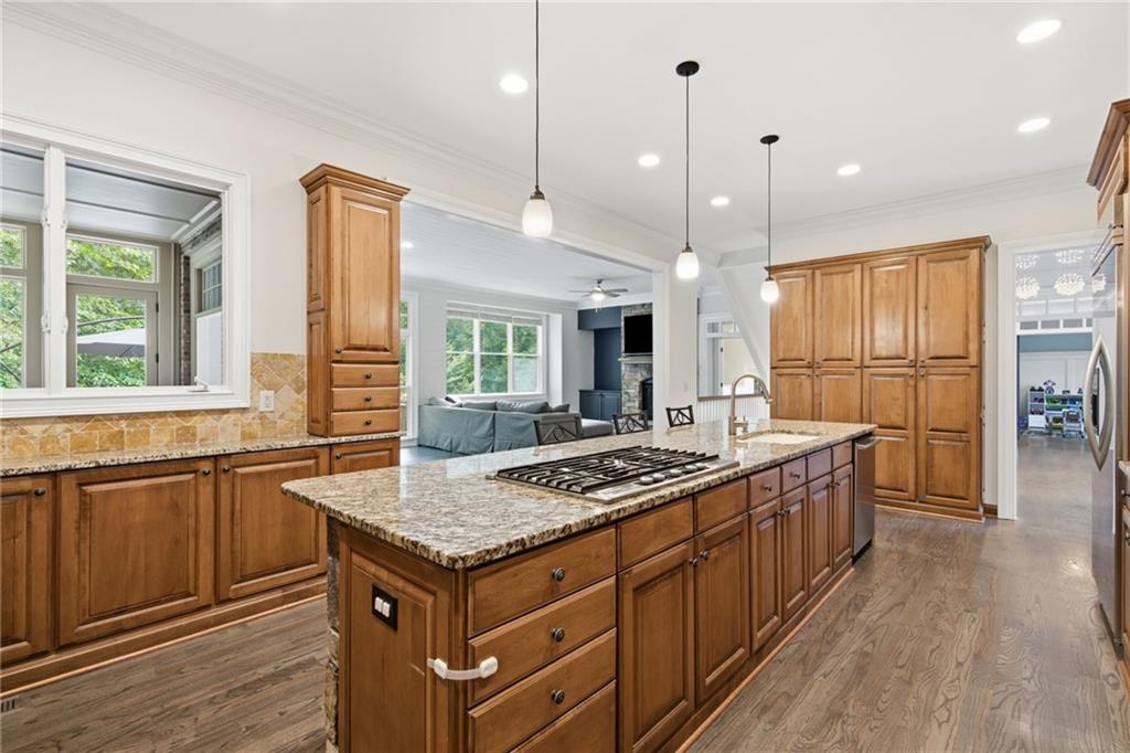 15625 Canterbury Chase