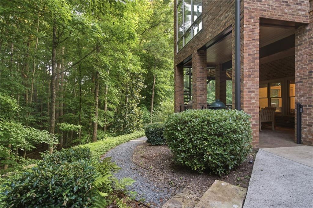 15625 Canterbury Chase
