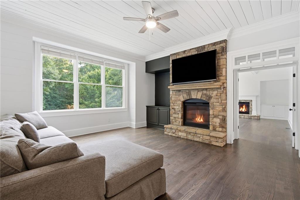 15625 Canterbury Chase