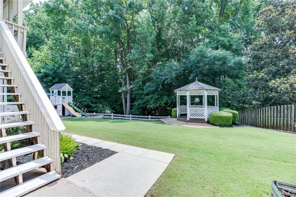 555 Ashvale Overlook