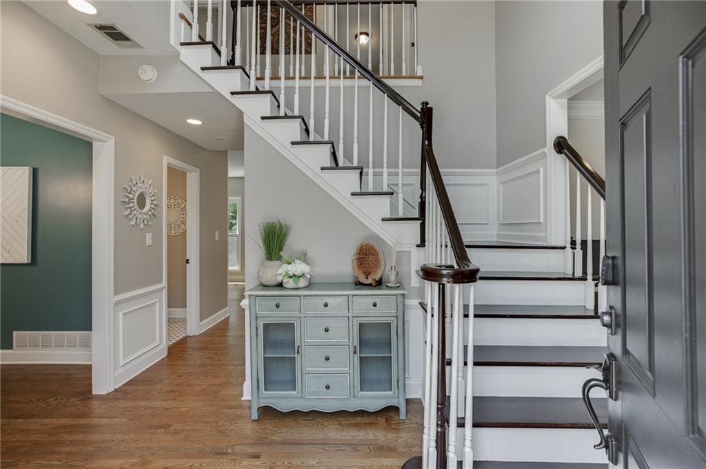 555 Ashvale Overlook