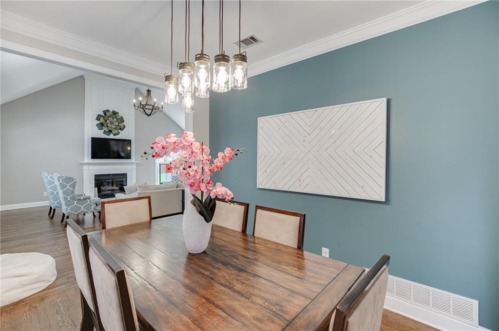 555 Ashvale Overlook
