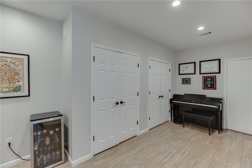 555 Ashvale Overlook