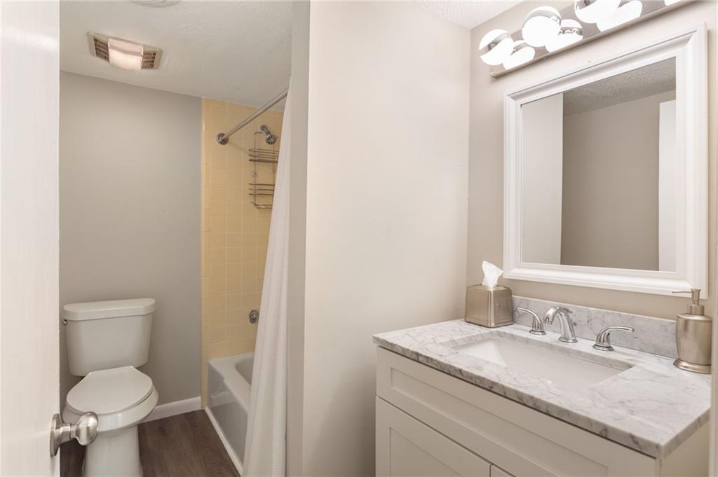 7312 Cardigan Circle