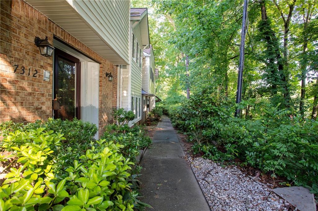 7312 Cardigan Circle