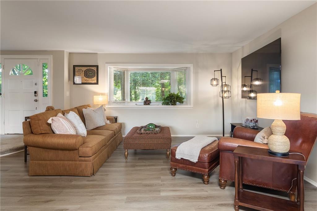 7312 Cardigan Circle
