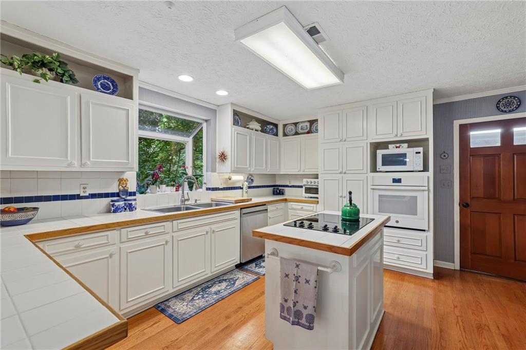 5510 Rodney Lane