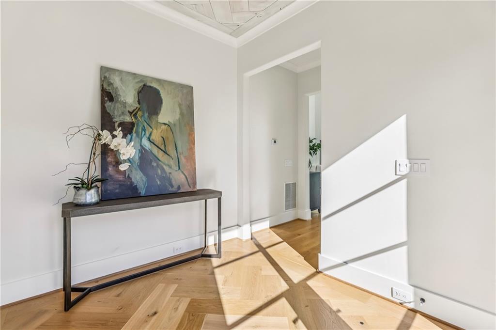 825 Kenry Court