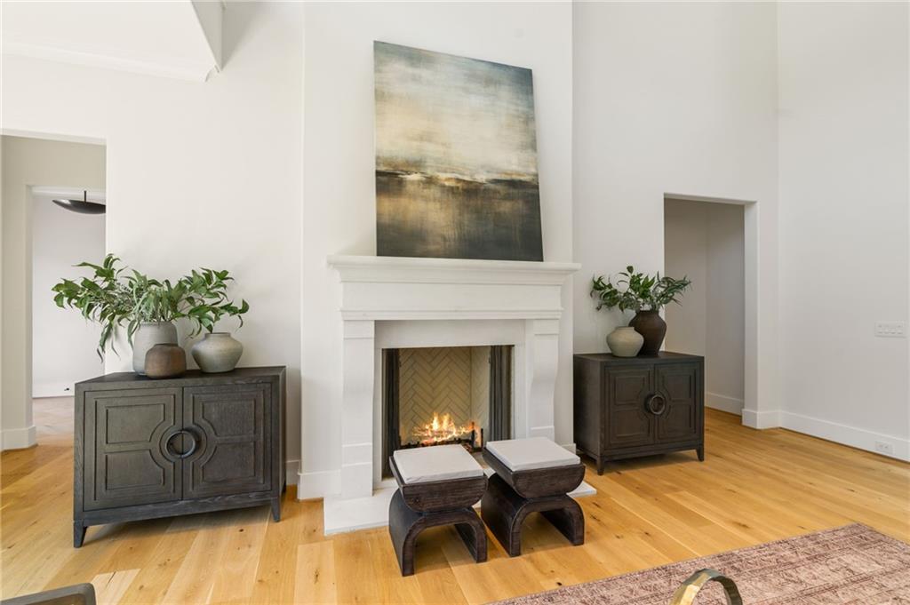 825 Kenry Court