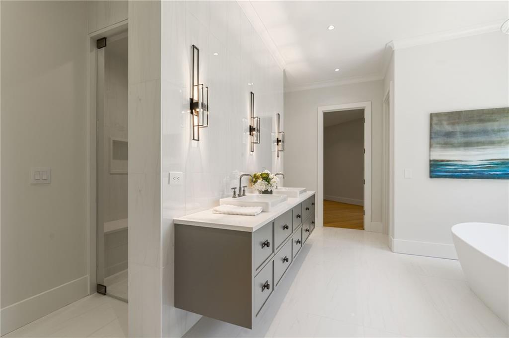 825 Kenry Court