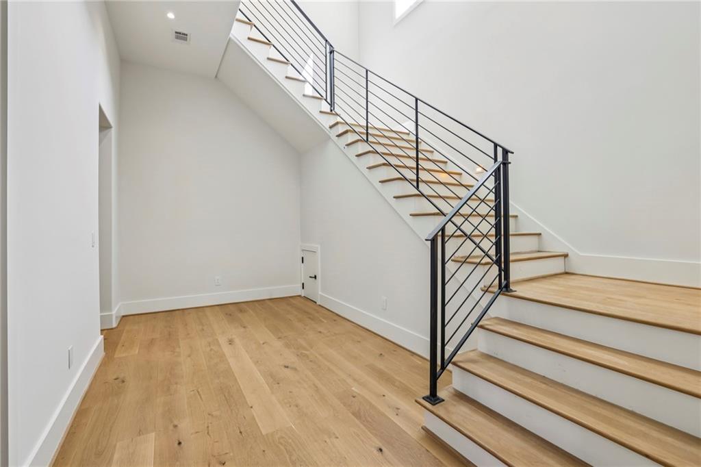 825 Kenry Court